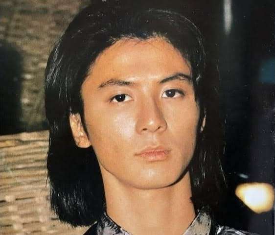 【中川翔子】　双子妊娠中の「つらさ」告白　「左向きで寝ると腰が痛くなるし　右向くとおなかくるしい　あおむけはむり　どうしろと」　寝るのも座るのも大変な日々
