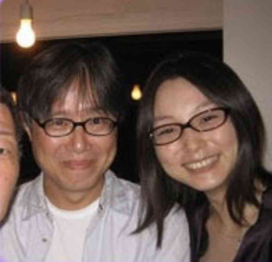 人気絶頂時に〝18歳差〟婚で芸能活動一時休止…50歳〝癒やし系女優〟の近影に反響「久しぶりだけど今も素敵」「肌美しすぎる」