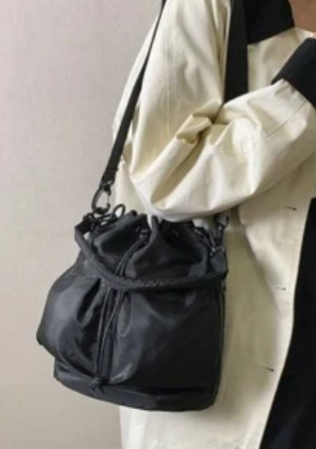 ショルダーバッグ