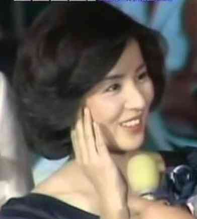 吉永小百合の姿に驚きの声多く上がる「現在80歳！！」「信じられないくらい美しい」「気品がある」