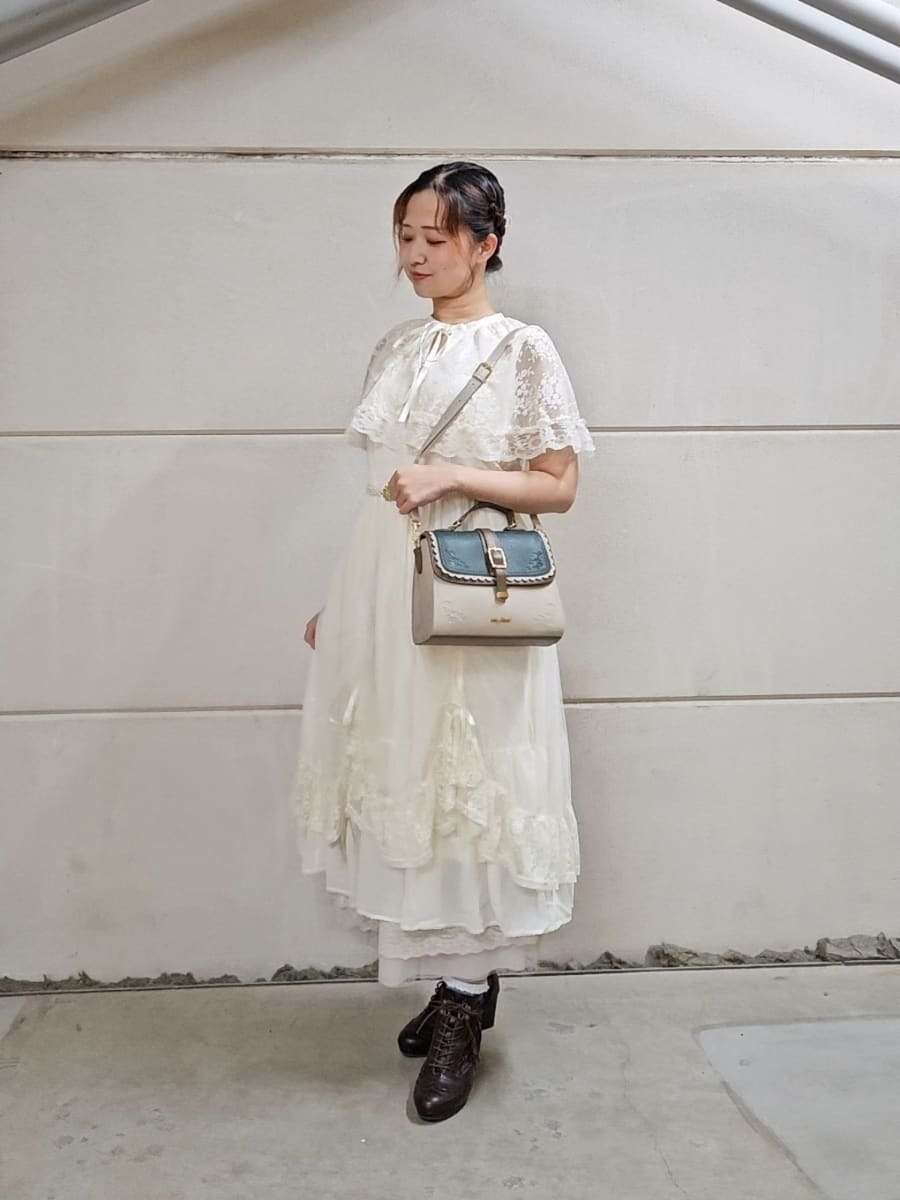 舞台やミュージカルの観劇ファッション