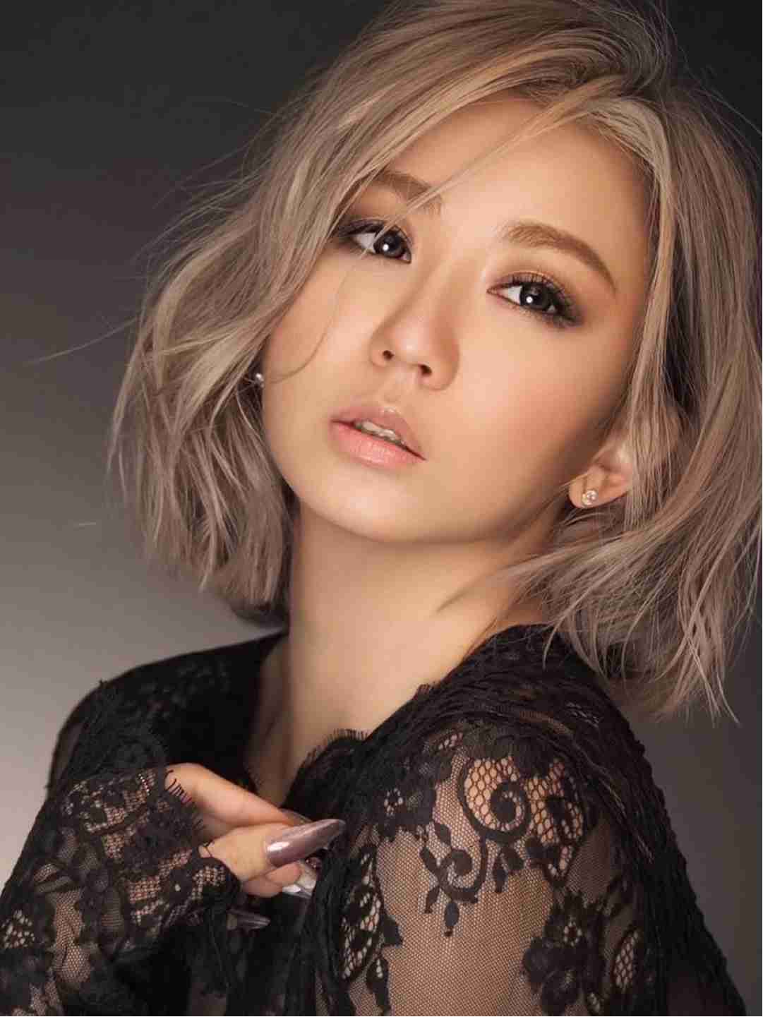 金髪が似合う有名人