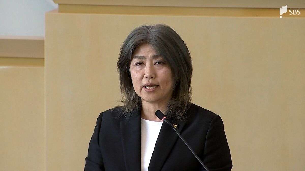 田久保市長、台風被害状況の視察を報告も...防災服自撮りが不評 「自撮りはいらんやろ」の声