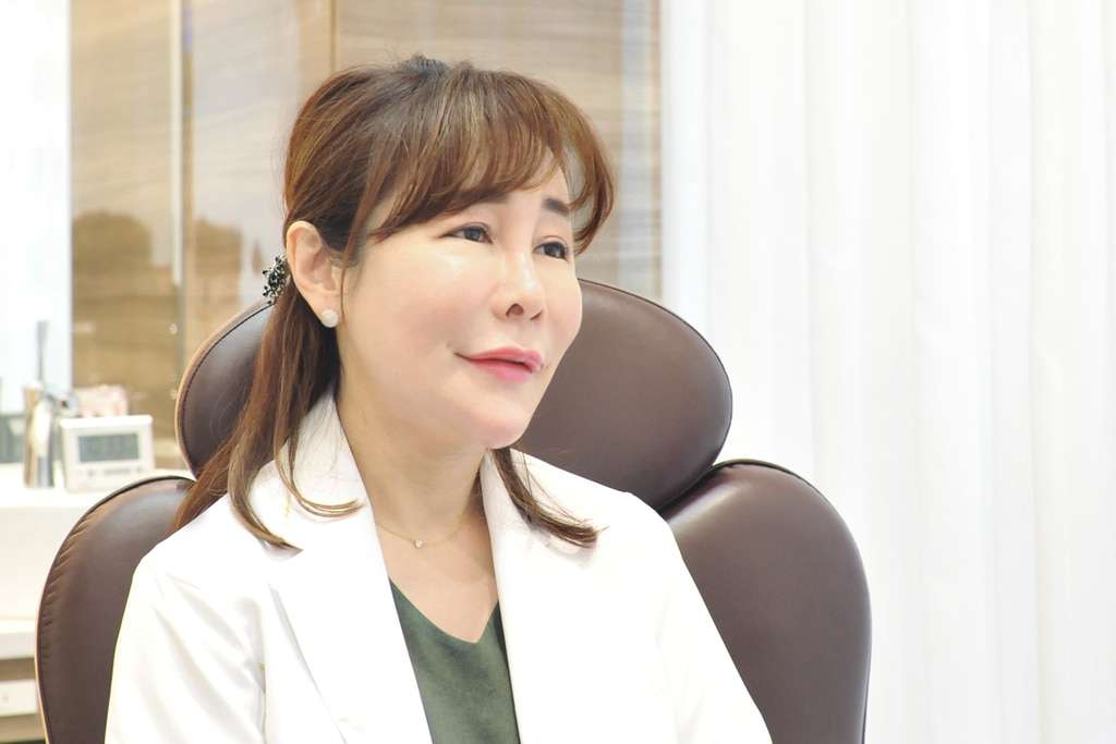 年齢が行ってから美容整形した方！