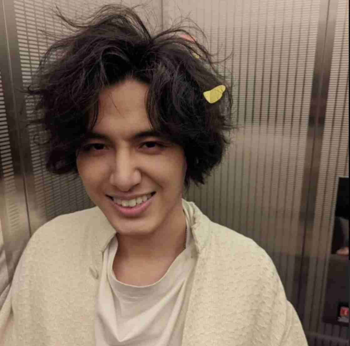 藤井風「ワンちゃんイメージ」垂れ耳ド派手衣装で登場　黒柳徹子が大興奮「すごい、すごい！」連呼