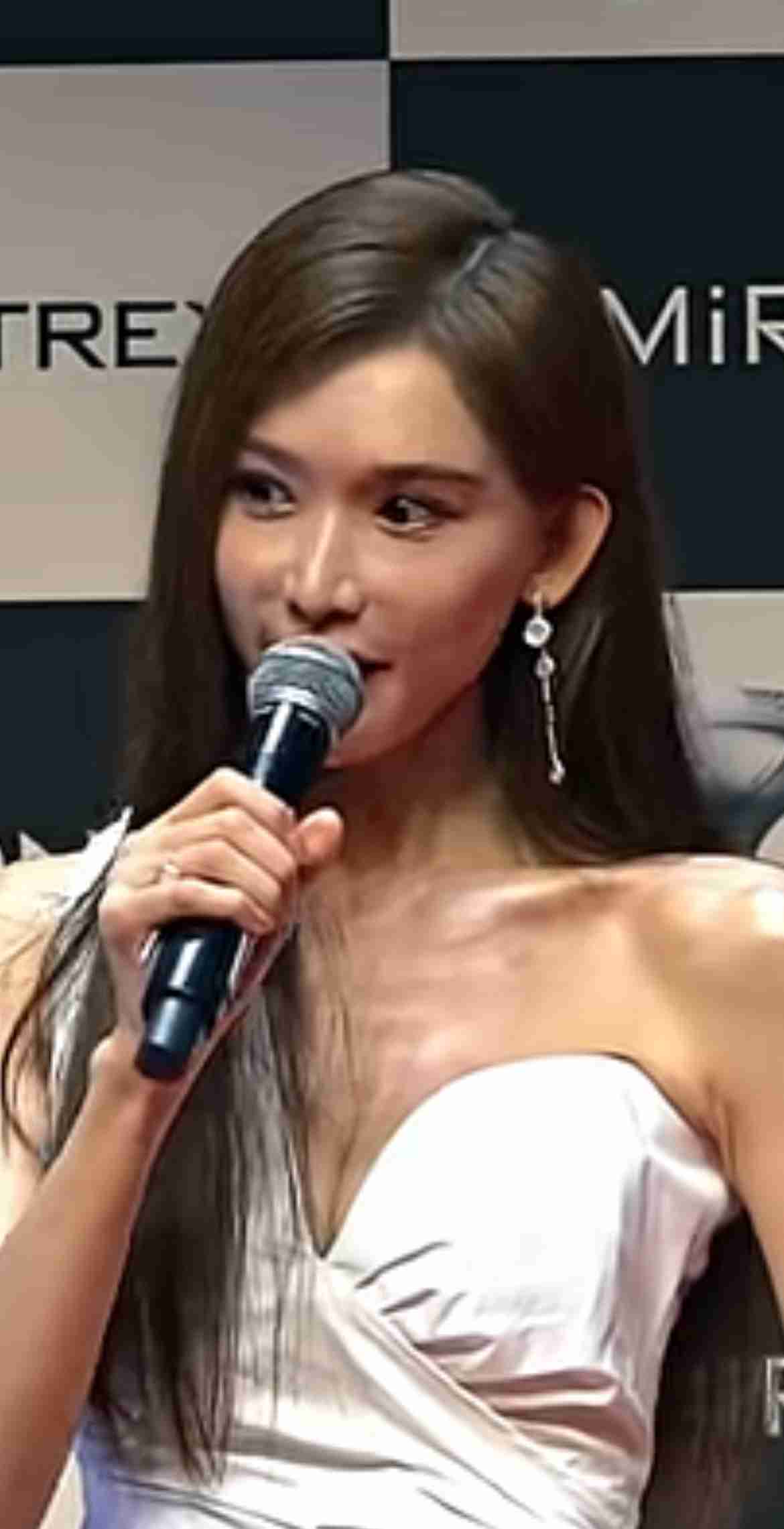 AKIRAと電撃婚から6年…リン・チーリンの近影に衝撃「なんてこった」「どうして…」「オーマイガー」