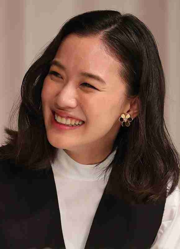 指原莉乃、高級ジュエリー“ヴァンクリ”で230万の時計&ピアス2個を購入「景気良くてさいこう!!」「嫌味がなくていいー!!」
