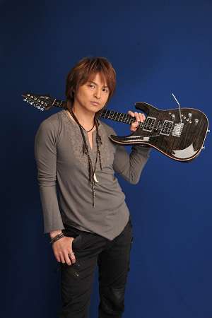 「SIAM SHADE」ギタリストがメンバー4名を提訴　「シャムシェイド」名での活動と「1/3の純情な感情」を含む楽曲の演奏差し止めを求める　背景には7年にわたるメンバー間の訴訟トラブルが