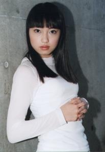 ぱっつん前髪が似合う画像