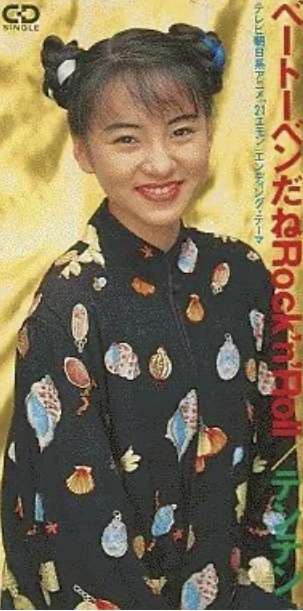 「キョンシー」から40年…46歳になった〝テンテンの最新ショット〟に衝撃!「今もかわいいですね」「テンテン美人すぎる!!」