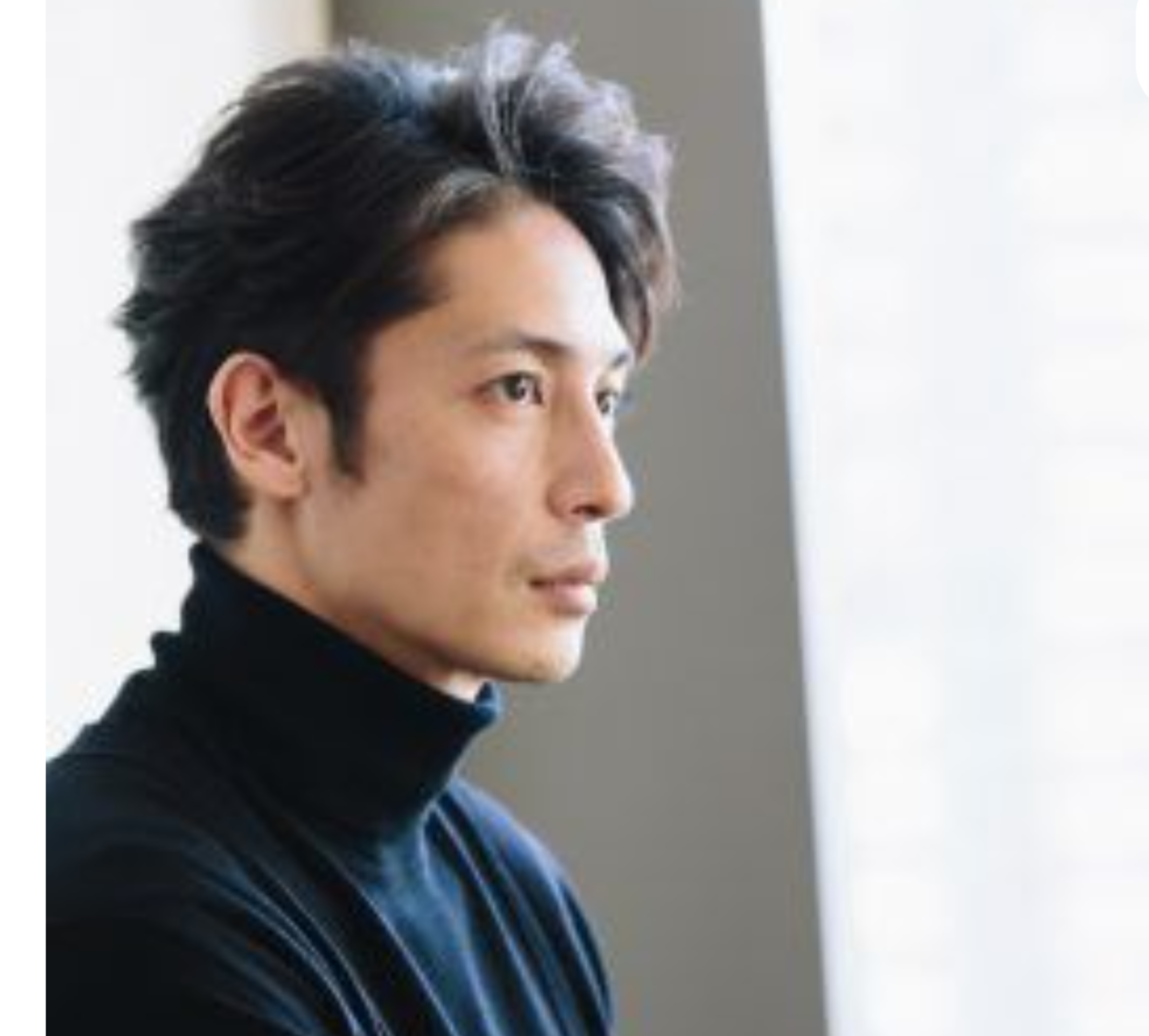 横顔の綺麗な有名人を貼るトピ