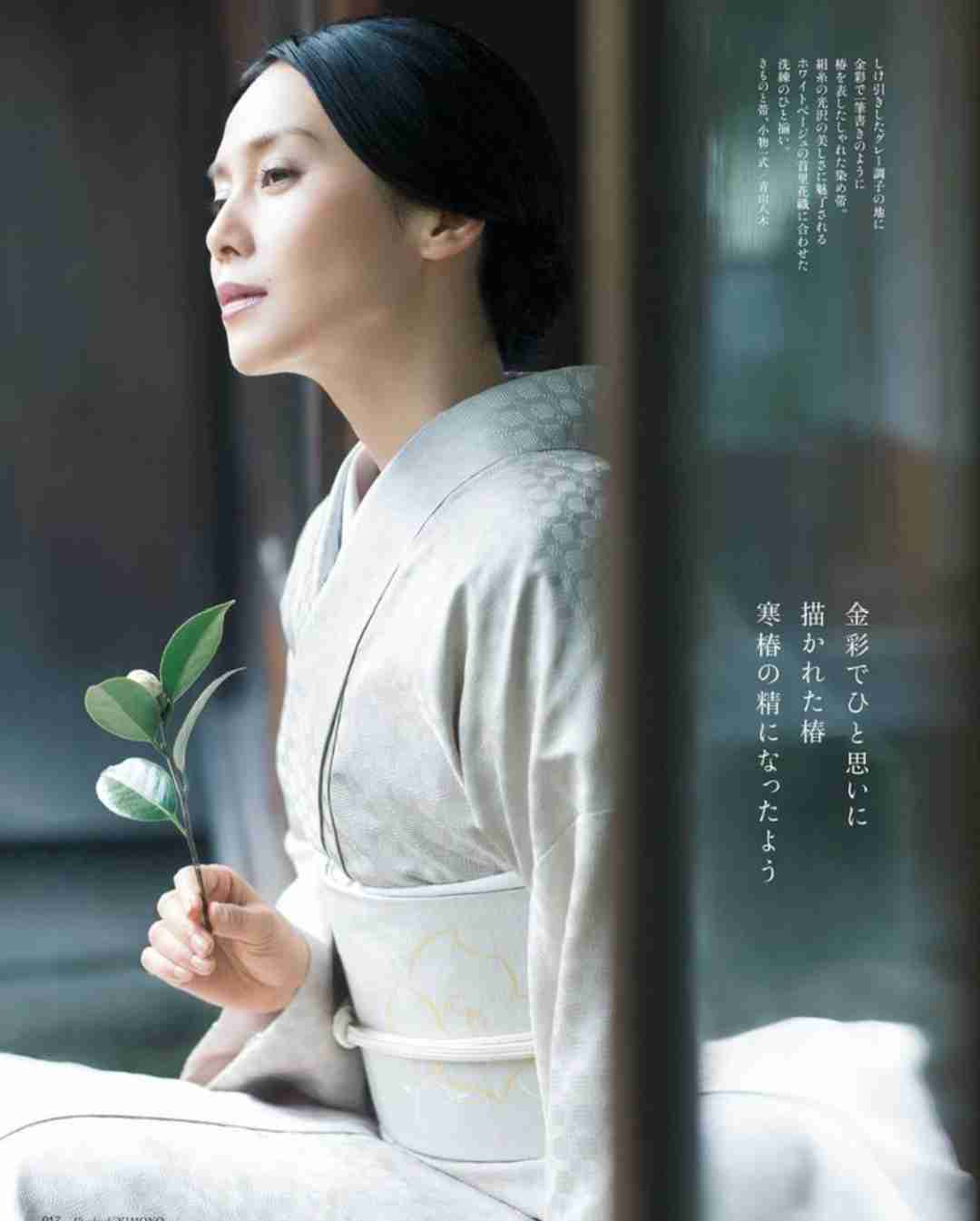 横顔の綺麗な有名人を貼るトピ