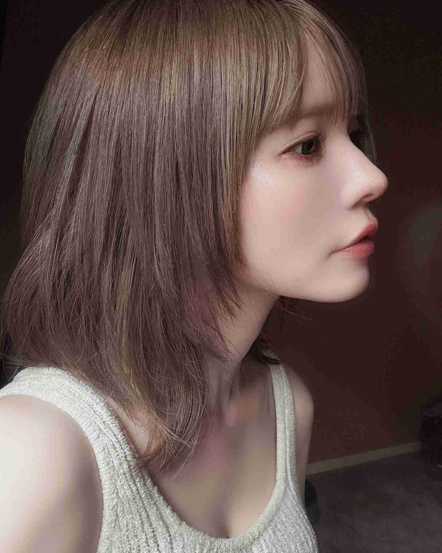 横顔の綺麗な有名人を貼るトピ