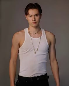 男子バレーのプリンス 髙橋藍(24)は超肉食だった!インフルエンサーuka.と人気No.1AV女優・河北彩伽に二股スパイク【スクープ撮】