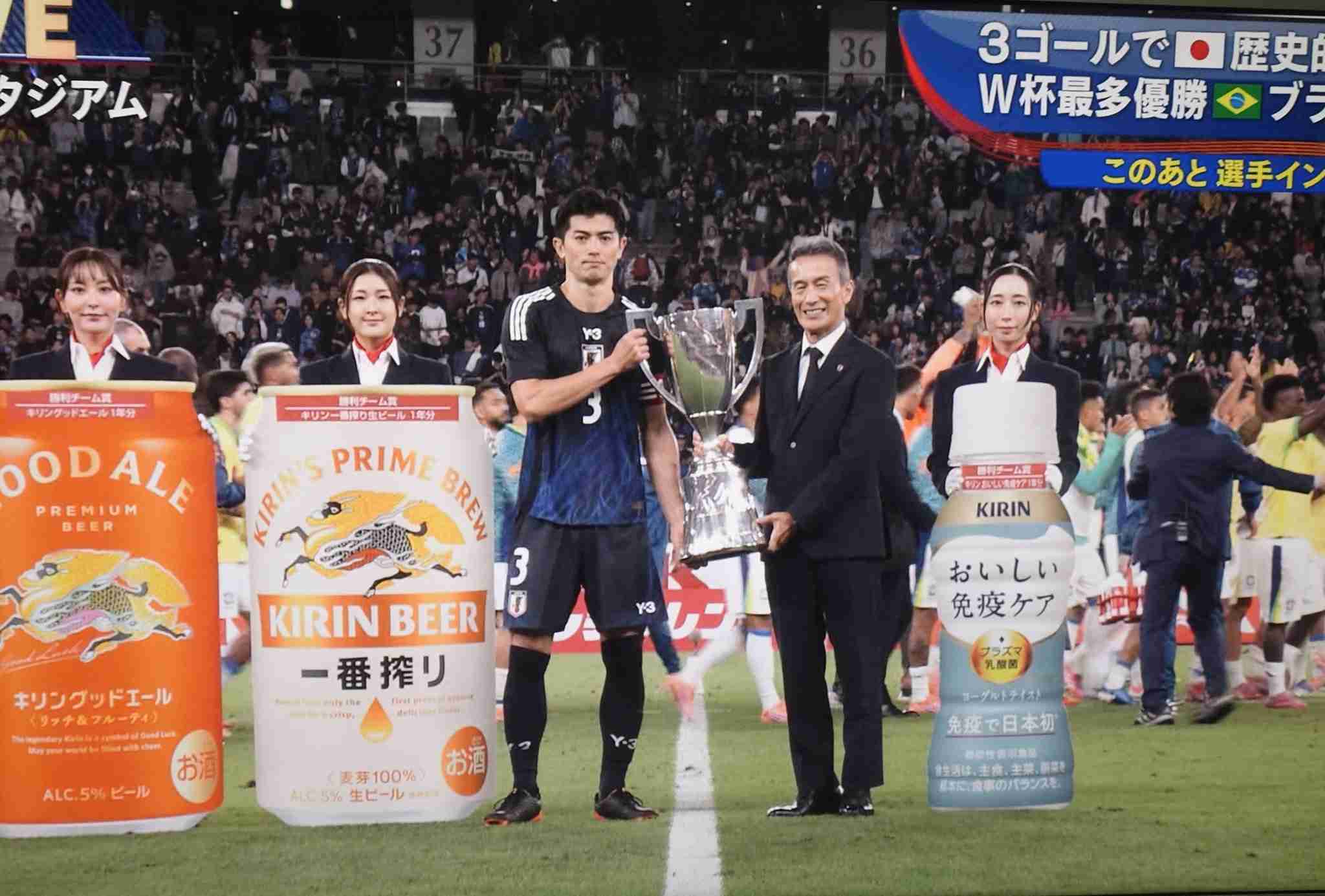 男子バレーのプリンス 髙橋藍(24)は超肉食だった!インフルエンサーuka.と人気No.1AV女優・河北彩伽に二股スパイク【スクープ撮】