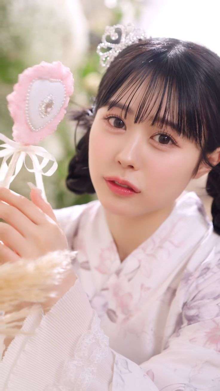 カジサック長女の梶原叶渚、『仮面ライダーゼッツ』ヒロインら6人が「ミスセブンティーン2025」に決定