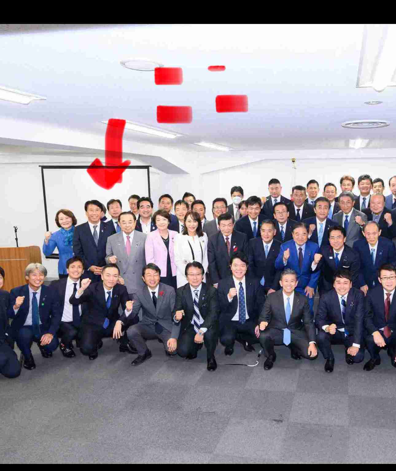 小泉進次郎陣営、投開票前に“祝賀会”開催で「芸人より笑わせてくれる」国民から総ツッコミの“フライング”乾杯