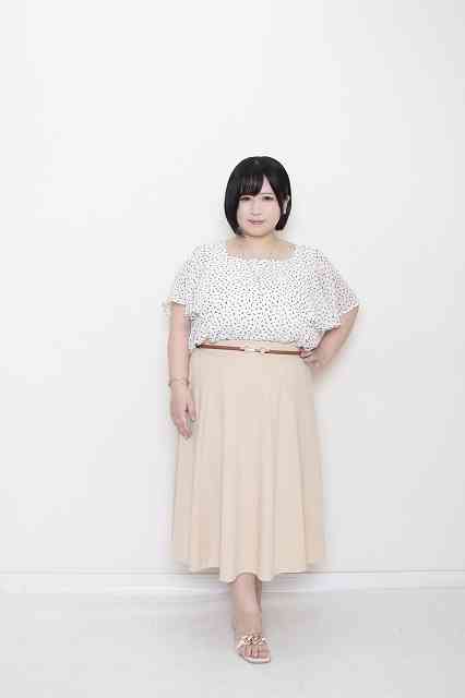 「胸の大きさに悩み続けた」元引きこもりの歯科衛生士がコンプレックスを“武器”に変えるまで