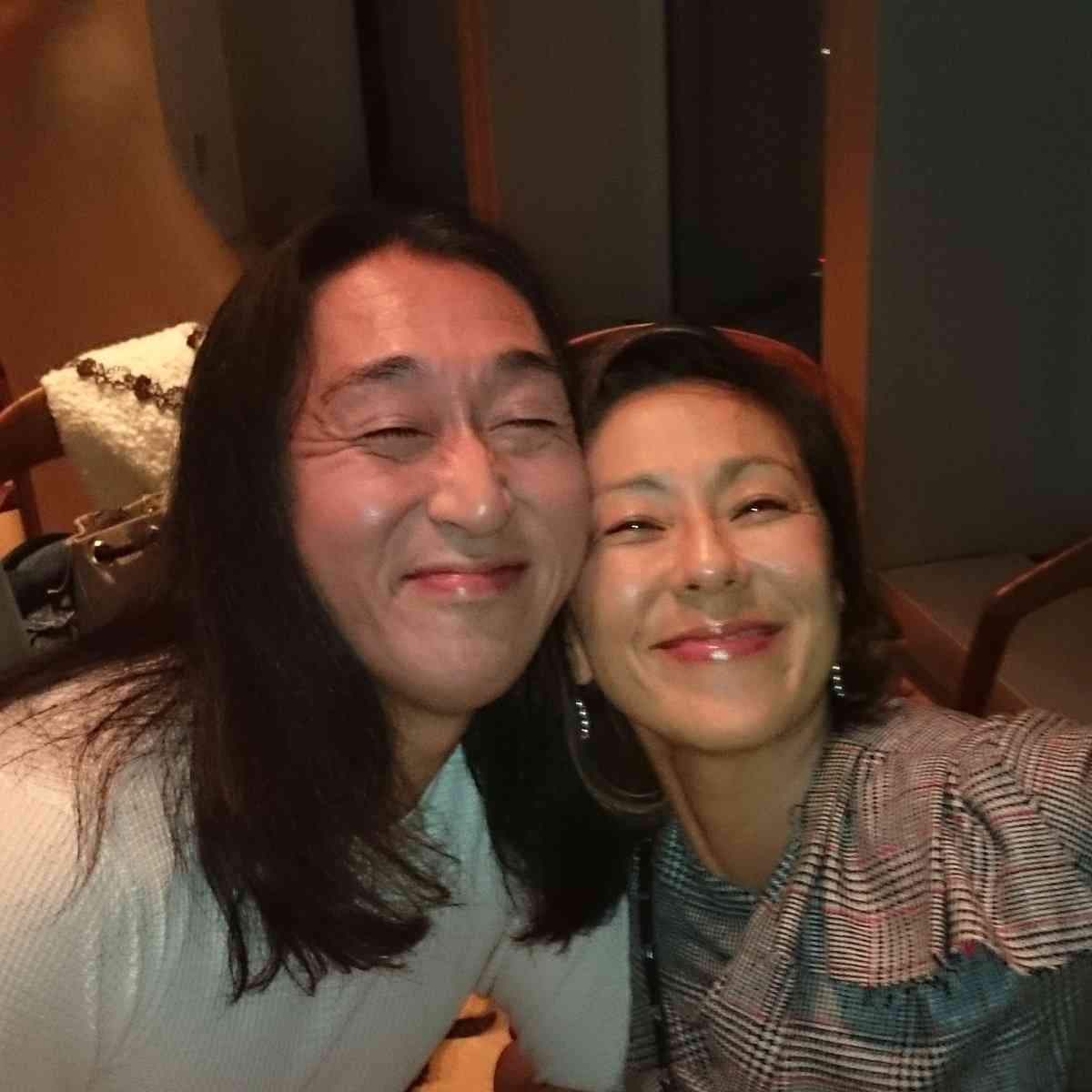旦那から女扱いされていない人、他人から「綺麗ですね」と言われたら喜びますか?