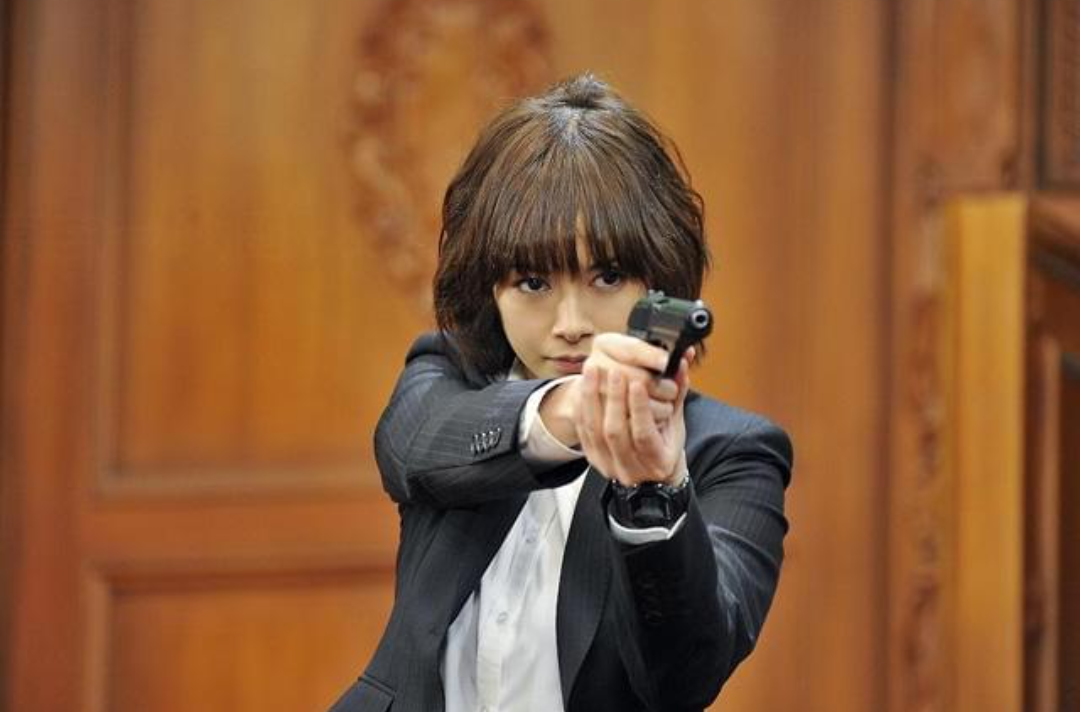 小野田紀美大臣の女性SPが「強そうでかっこいい」と話題、元警視庁SPの講師に聞いた“男女差”と大臣・首相の警護事情