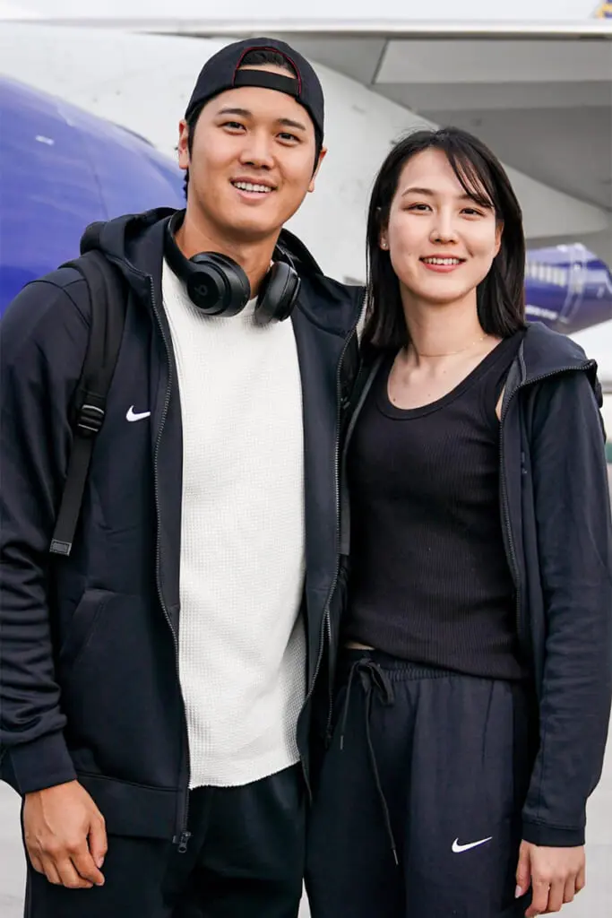 《ベイビーを連れて観戦》「同僚も驚く即帰宅」真美子さんが奥様会の“お祝い写真”に映らなかった理由…大谷翔平が見計らう“愛娘お披露目のタイミング”