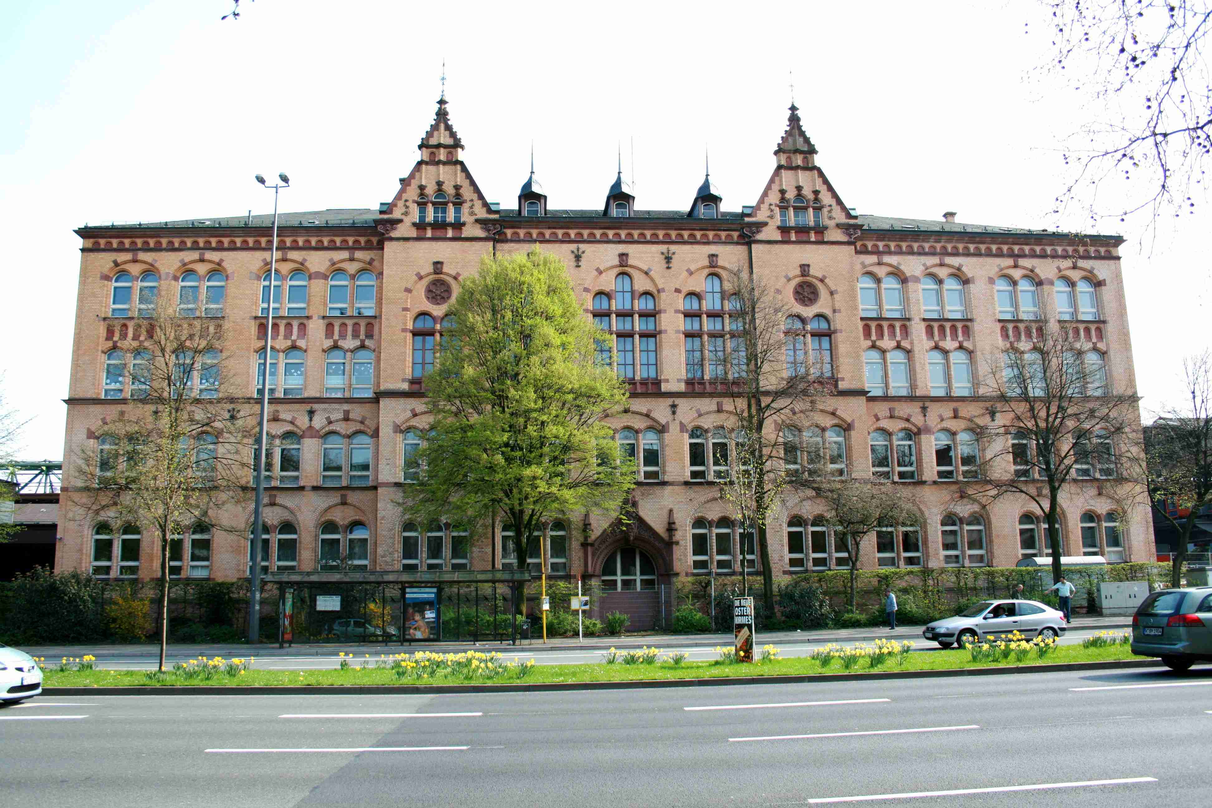 東京都の就労合意書「なぜエジプトだけなのか」　都議会での質問に小池百合子知事答弁せず