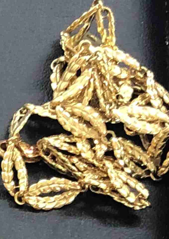 金価格が急落 過熱感一服 背景に株高や地政学リスクの緩和