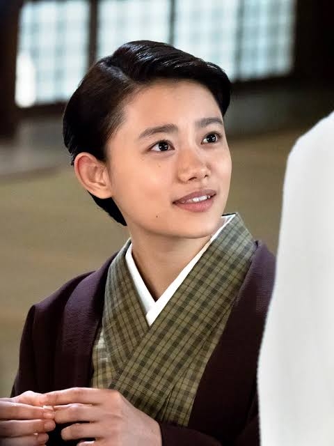 ショートカットの人集合