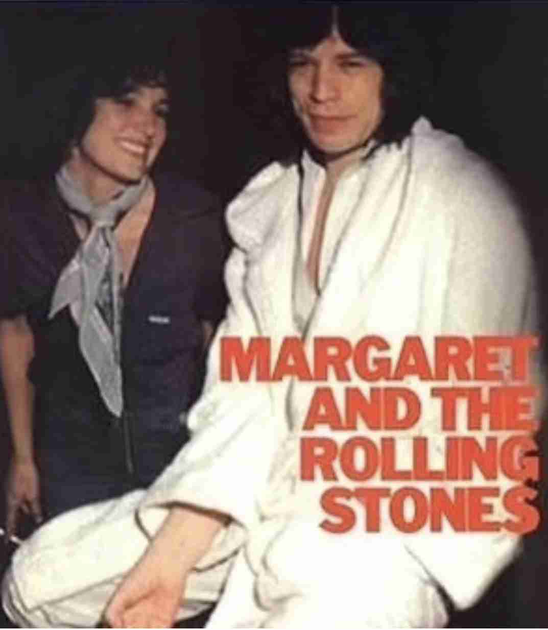 ケイティ・ペリー、トルドー元カナダ首相とのキスシーンが目撃される 水着姿でハグ