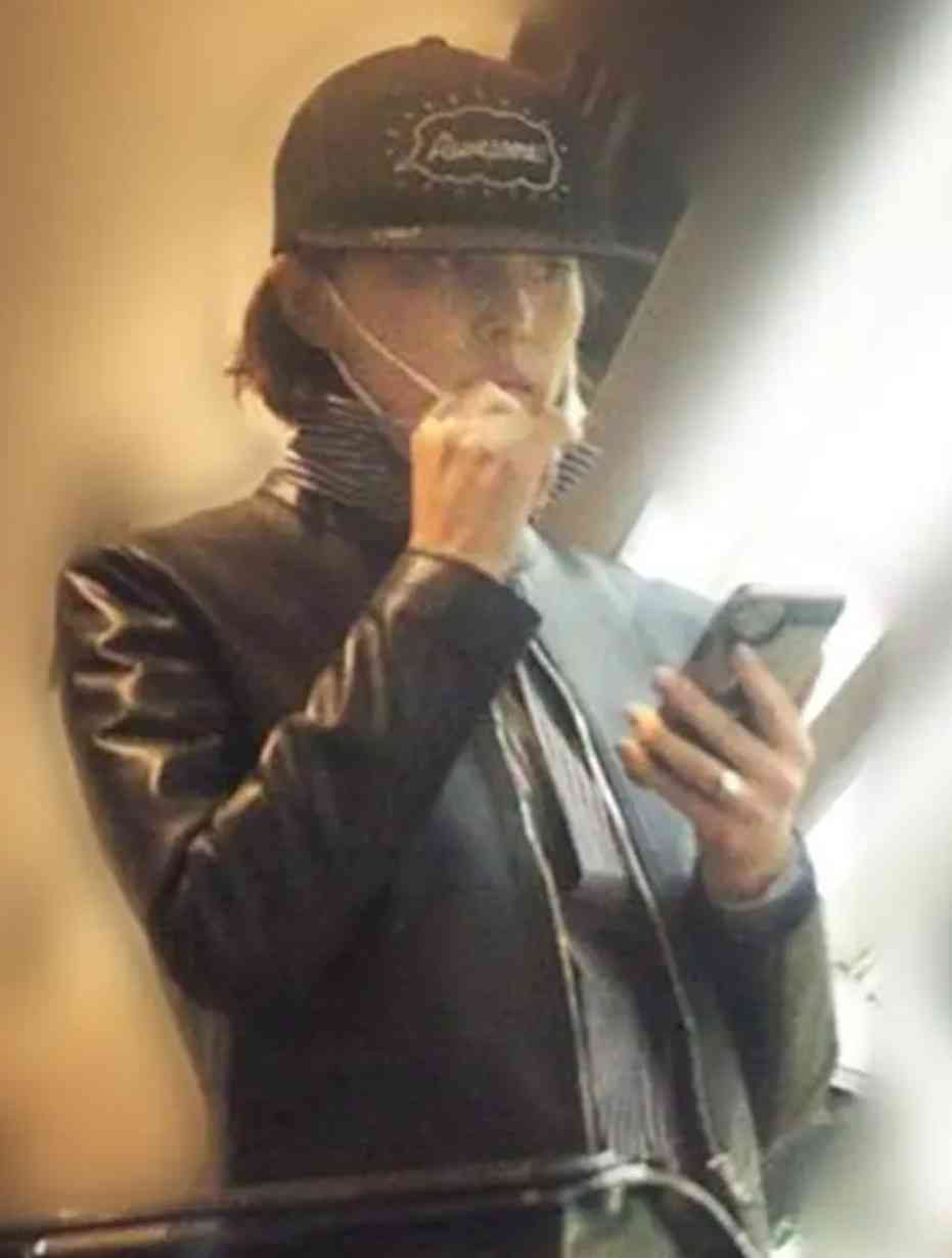 目元は窪み、虚ろな表情で…米倉涼子(50)アルゼンチン人ダンサー恋人との「異変2ショット」衝撃撮《マトリ内偵中に…》