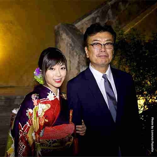 最新の宇多田ヒカルが「お母さんかと」「さらに似てきた」全身ショットに「まじ」「目が覚めた」「なんと」