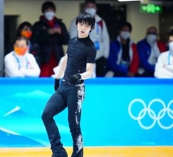 「イメージ変わった」「え!?これは…」〝雰囲気ガラリ〟羽生結弦の近影に「路線変えた?」「やっぱりかっこいい」の声　現在メンテナンス期間中