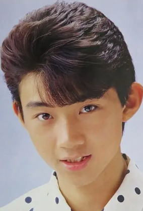 「イメージ変わった」「え!?これは…」〝雰囲気ガラリ〟羽生結弦の近影に「路線変えた?」「やっぱりかっこいい」の声　現在メンテナンス期間中