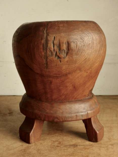 アイシャドウやチークの蓋が割れた