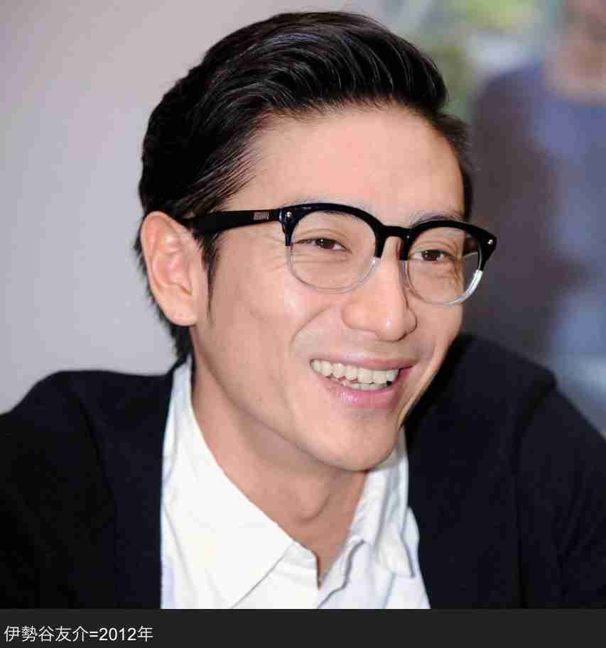 俳優復帰から2年…伊勢谷友介〝雰囲気ガラリ〟最新ショットにファン仰天「渋みが増した」「年々色っぽく」「唯一無二の存在」