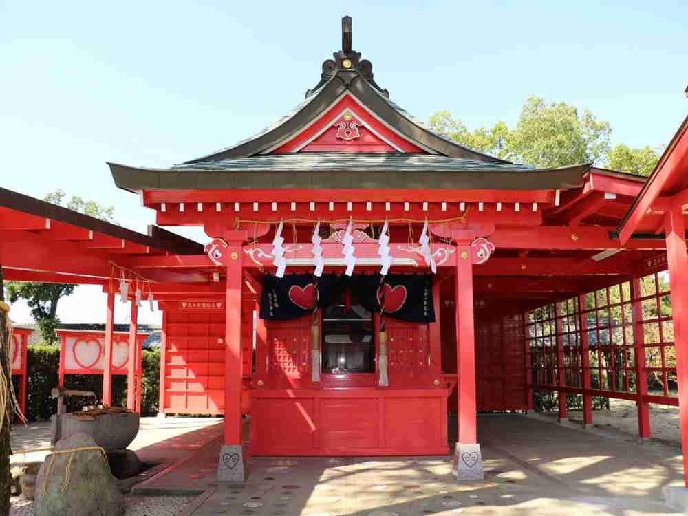 【もう神頼みするしか…】恋愛&結婚に力を発揮してくれた神社、お寺、おまじない、風水、アイテム（パワーストーン等）など