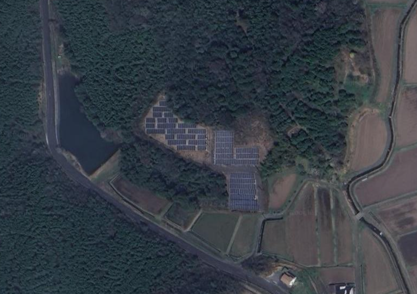 無秩序メガソーラー　「猛反対」の高市首相が規制強化方針　外国製パネルが国土埋め尽くし