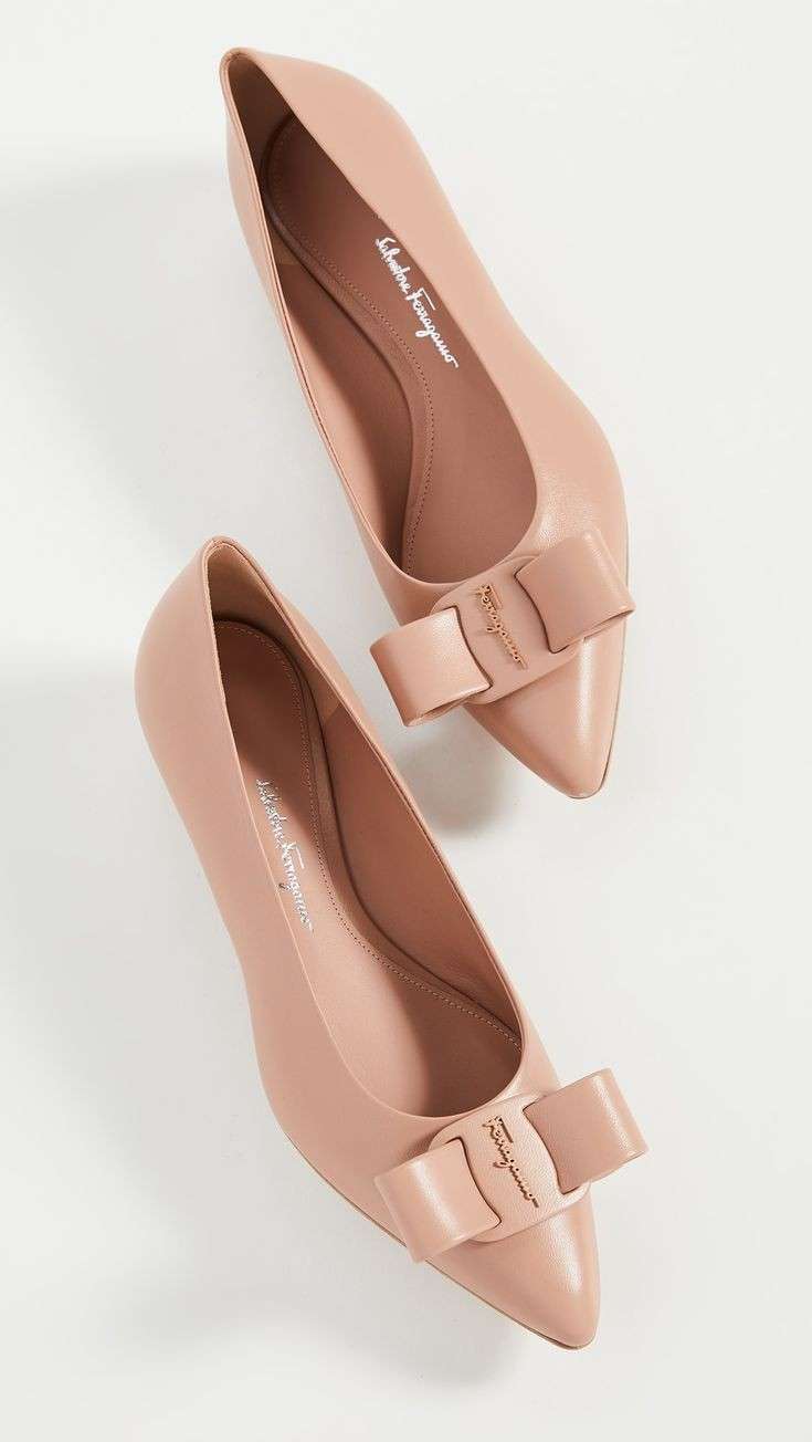 可愛いフラットパンプスが欲しい