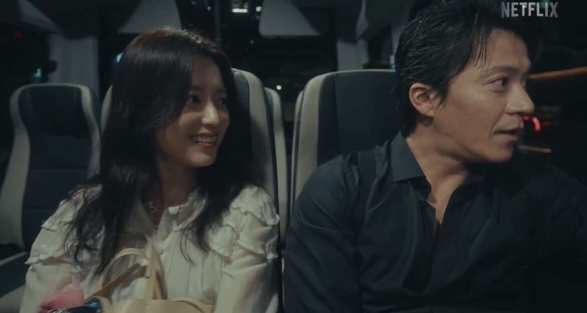 小栗旬、Netflixドラマ共演のハン・ヒョジュとの“距離が近すぎる”と心配の声　見つめ合ったりハートを作ったりイチャイチャ