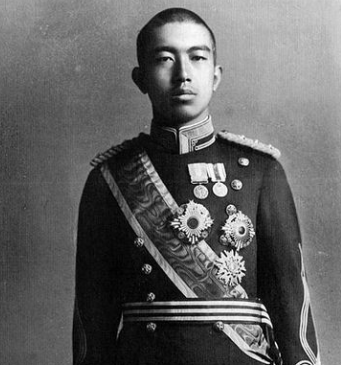 自民党新総裁に高市早苗氏 女性の総裁就任は初