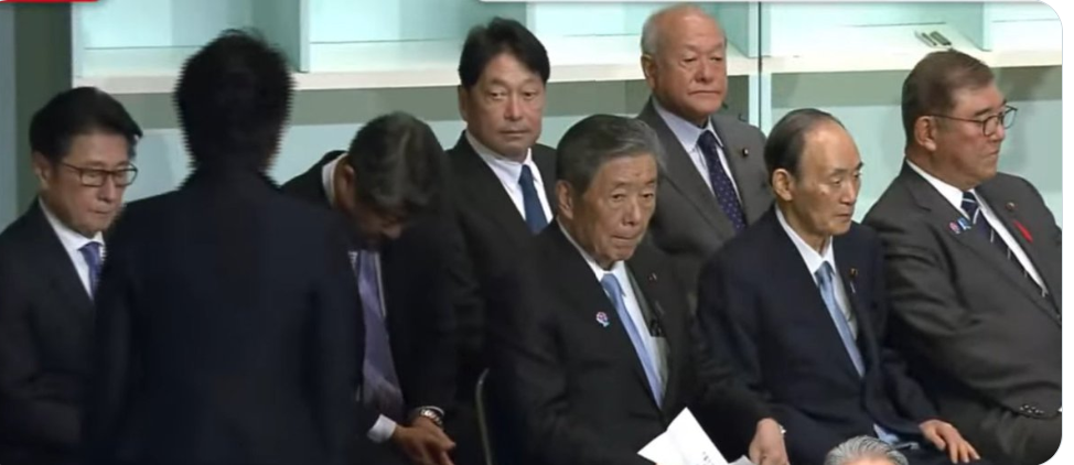 自民党新総裁に高市早苗氏 女性の総裁就任は初