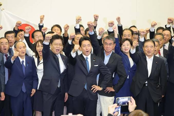 自民党新総裁に高市早苗氏 女性の総裁就任は初