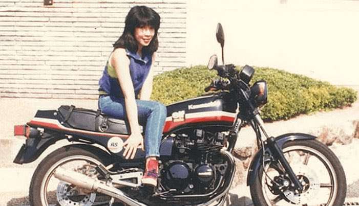 自民党新総裁に高市早苗氏 女性の総裁就任は初