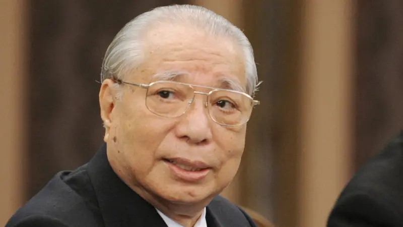 自民党新総裁に高市早苗氏 女性の総裁就任は初