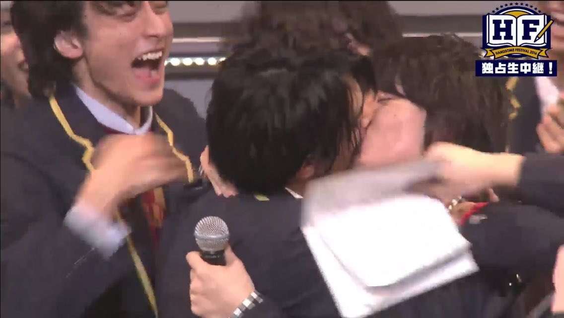 「Aぇ! group」草間リチャード敬太さん釈放 謝罪し報道陣に頭を下げる「お騒がせして申し訳ございませんでした」目には涙