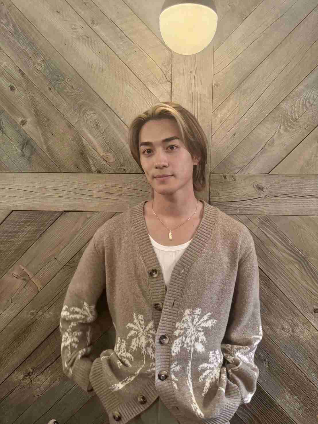 《EXILE弟分熱愛スクープ》THE RAMPAGE吉野北人（28）が黒髪ロングヘアの年上女性と“真剣交際”「都内で同棲も…」