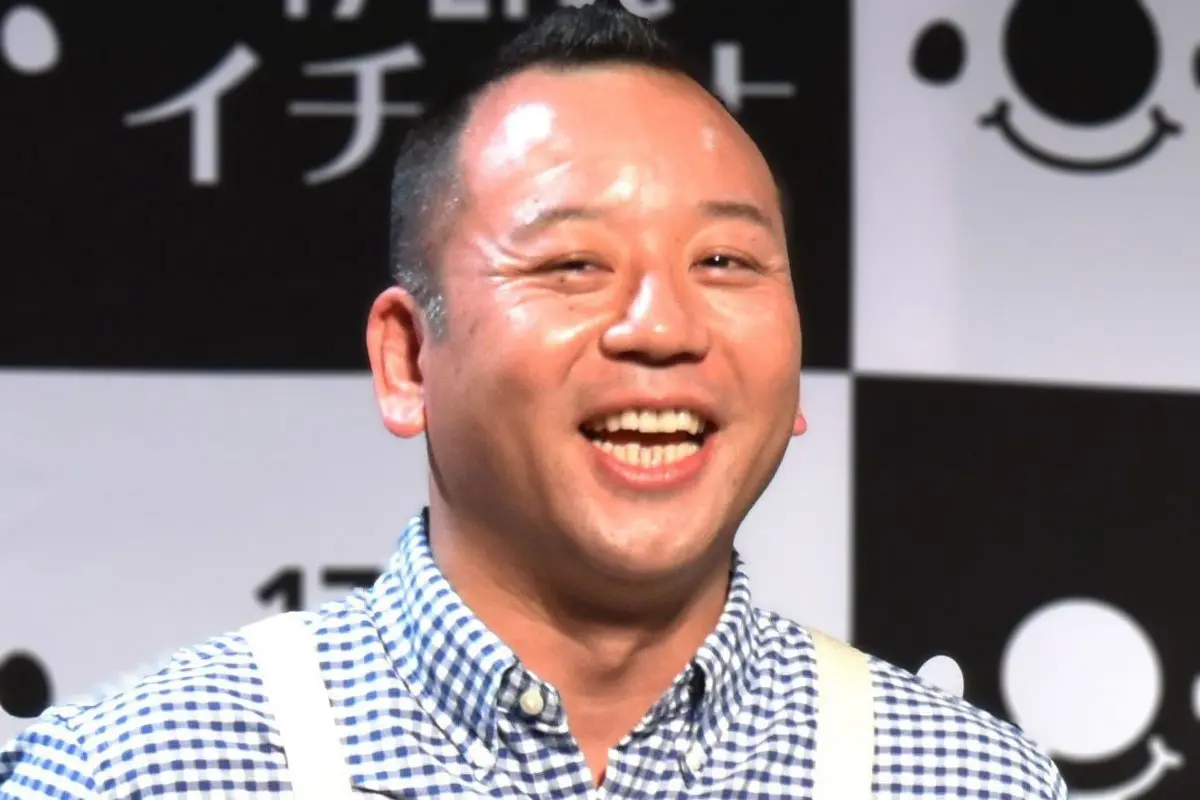 【松本人志は通常運転】『DOWNTOWN＋』“初共演者”がバイきんぐ小峠だった深いワケ　事務所を超える絆
