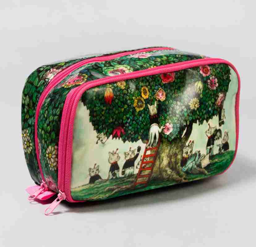 化粧ポーチ、どこで買ってますか?