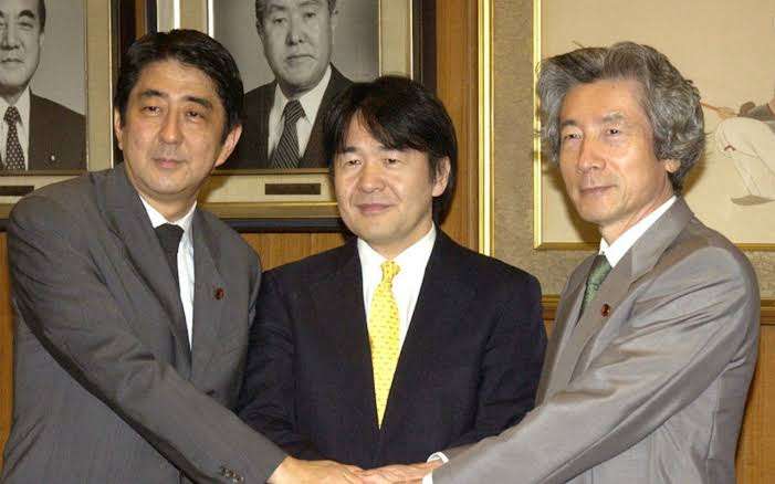 日本という国が少子化になってしまった原因は何だと思いますか?