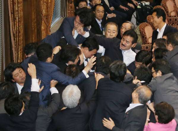 【連立離脱】池上彰氏 「創価学会の中でも女性部、戦争だけは二度とやってほしくないという伝統がある」→公明党は党員を重視したのかの問いに